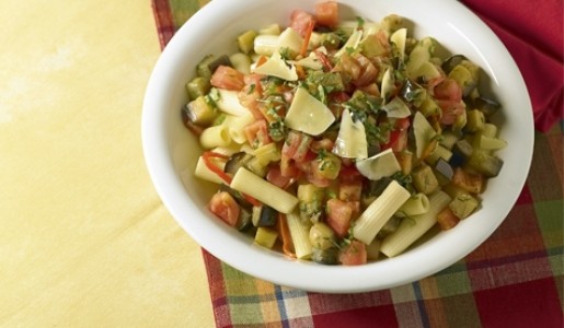 Canutos con berenjenas a la diabla
